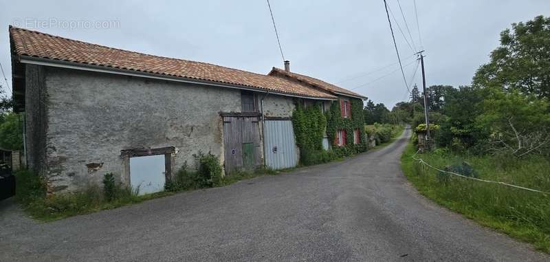 Maison à CHAMPSAC