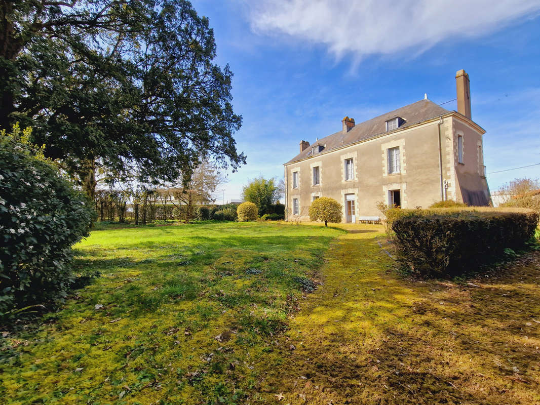 Maison à LA CHAPELLE-HEULIN