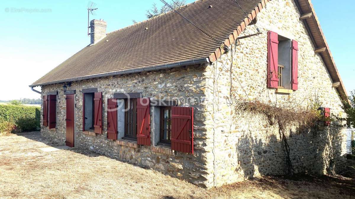 Maison à LE TERTRE-SAINT-DENIS