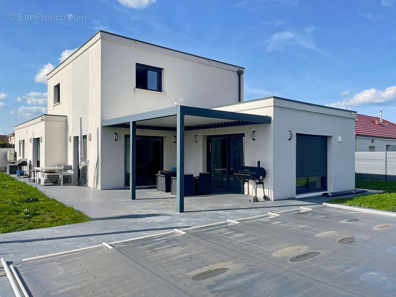 Maison à NEUILLY-LES-DIJON