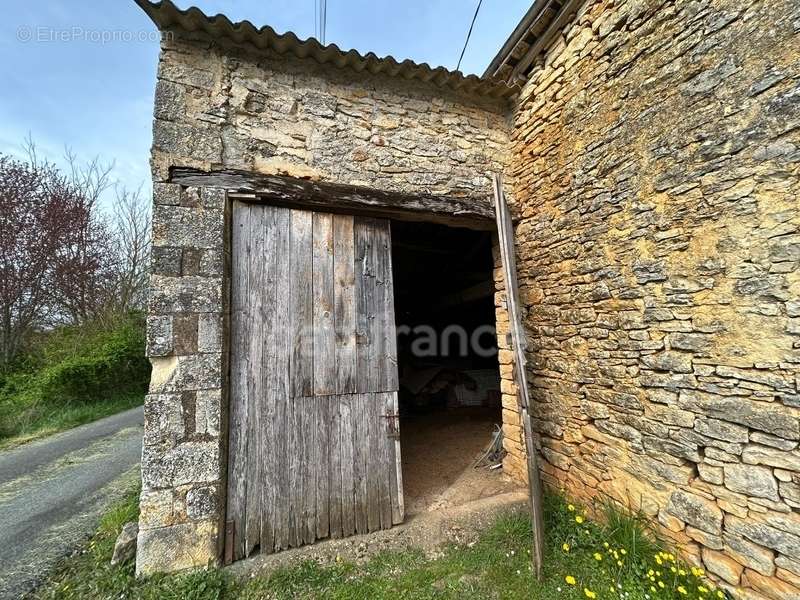 Maison à COULAURES