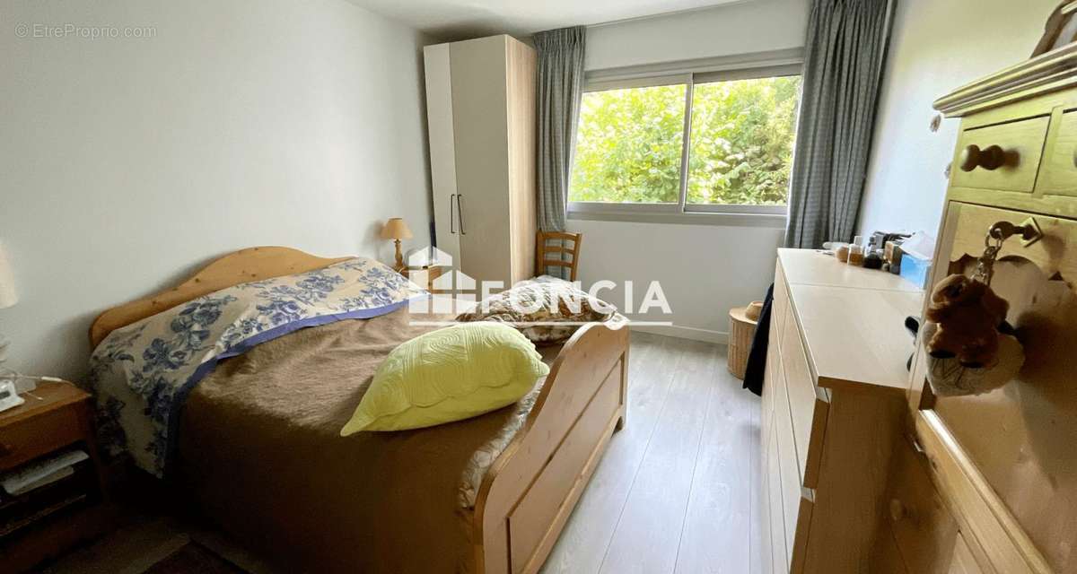 Appartement à BOURG-LA-REINE