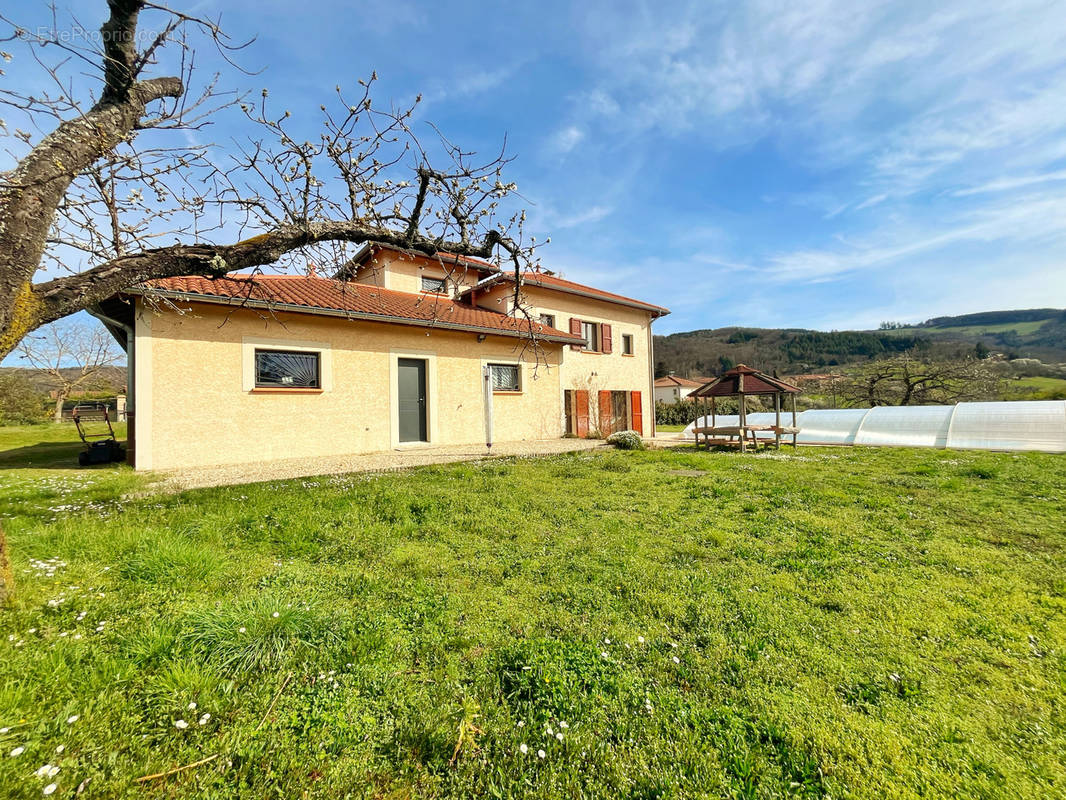 Maison à SAINT-PIERRE-LA-PALUD