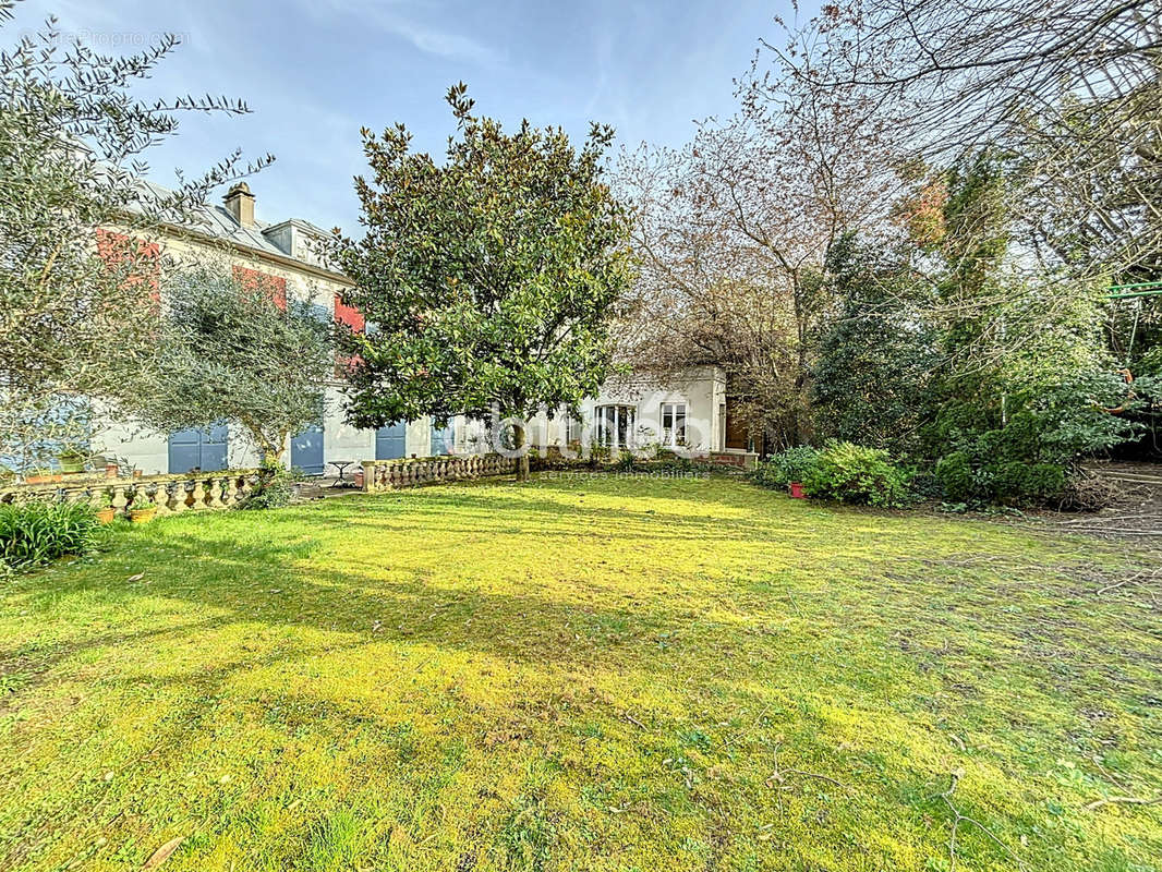 Maison à CHOISY-LE-ROI