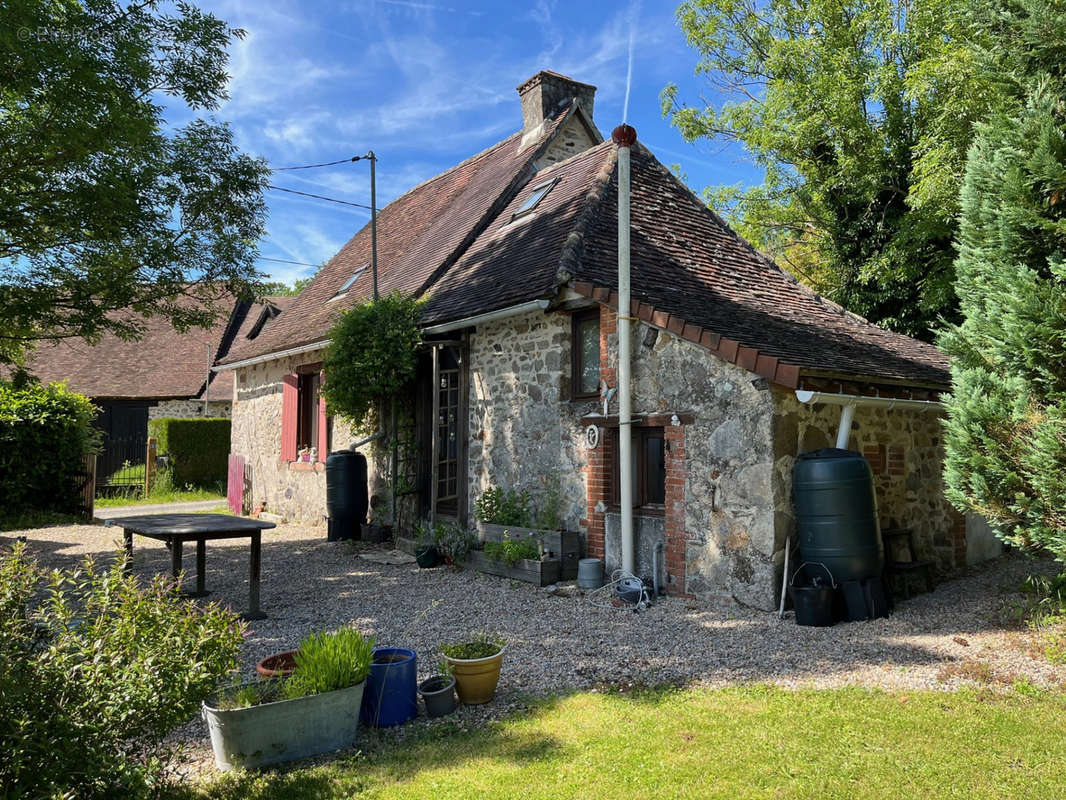 Maison à BUSSIERE-GALANT