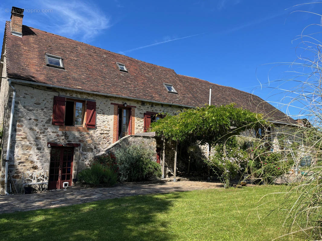 Maison à BUSSIERE-GALANT