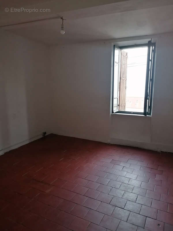 Appartement à LEZIGNAN-CORBIERES