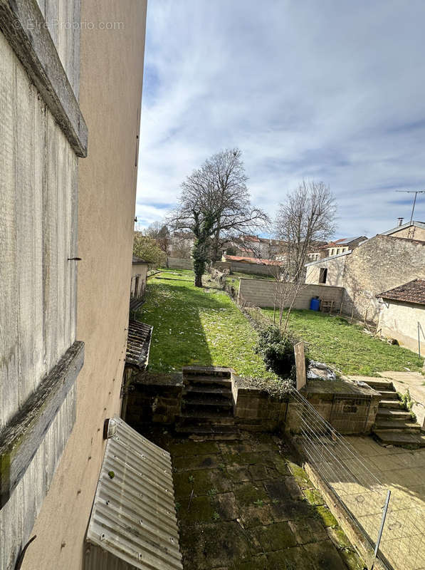 Appartement à MIRECOURT