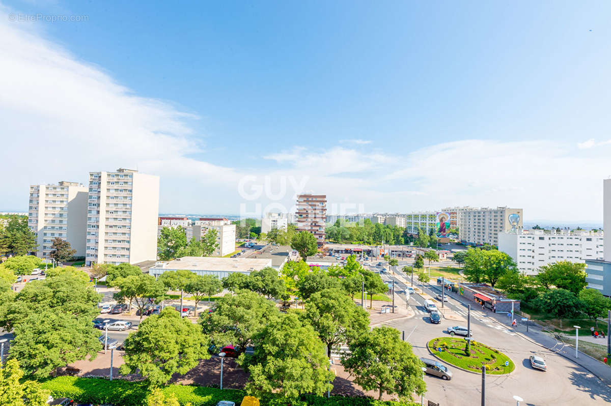 Appartement à RILLIEUX-LA-PAPE