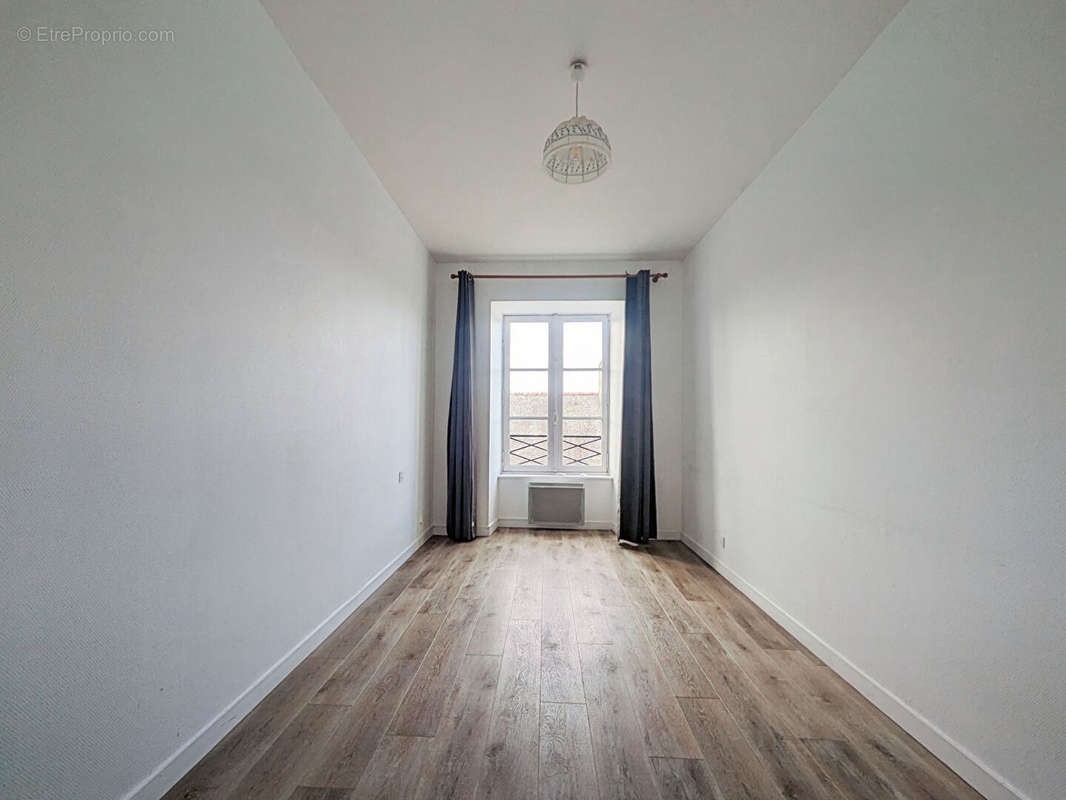 Appartement à COMBOURG