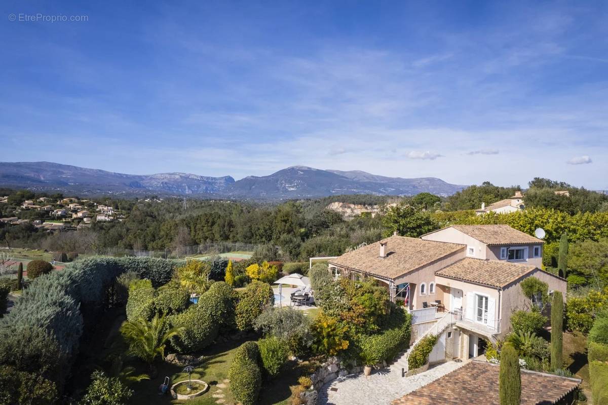 Maison à VALBONNE