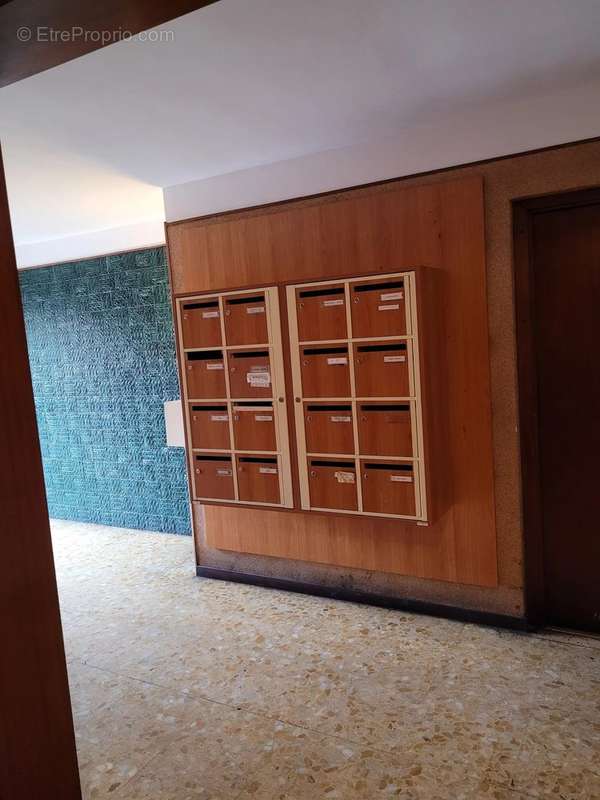 Appartement à MARSEILLE-4E