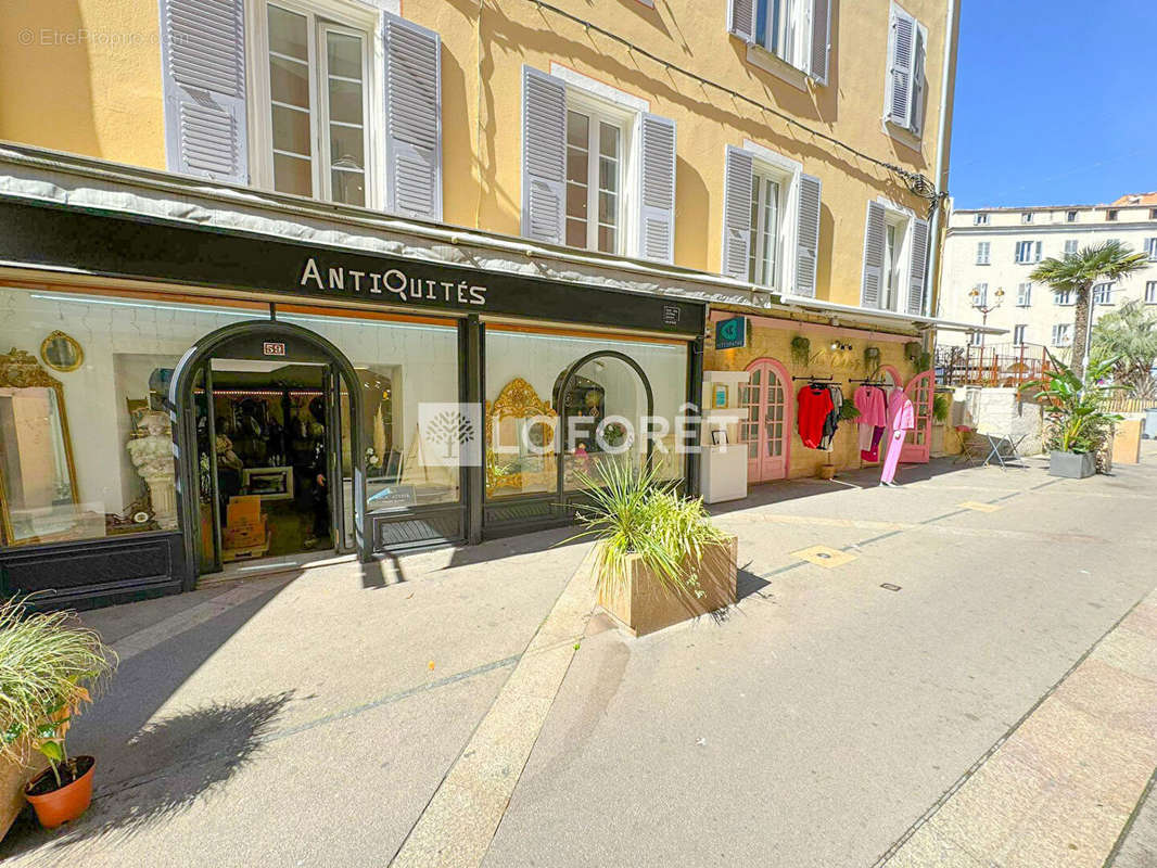 Commerce à AJACCIO