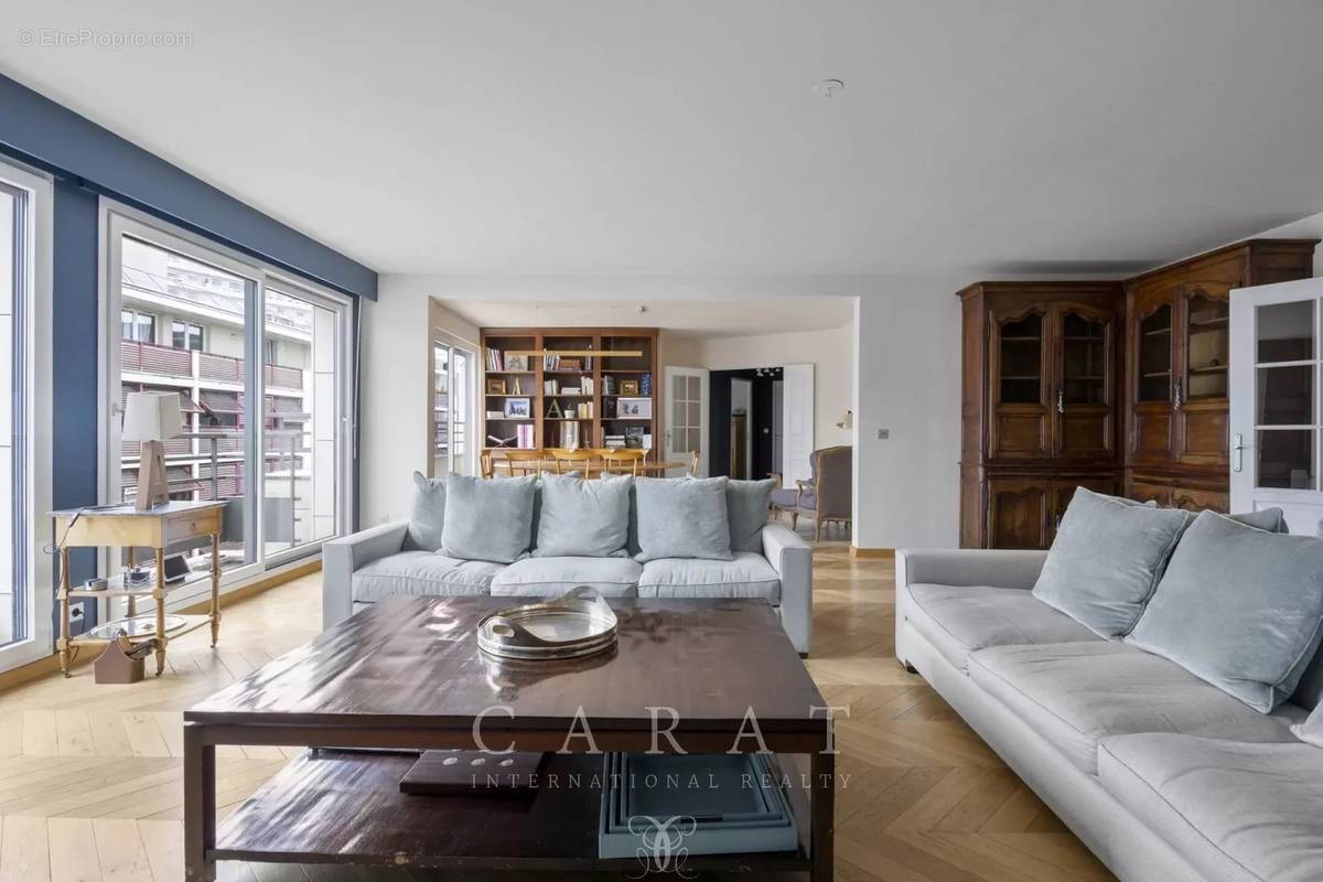 Appartement à ISSY-LES-MOULINEAUX