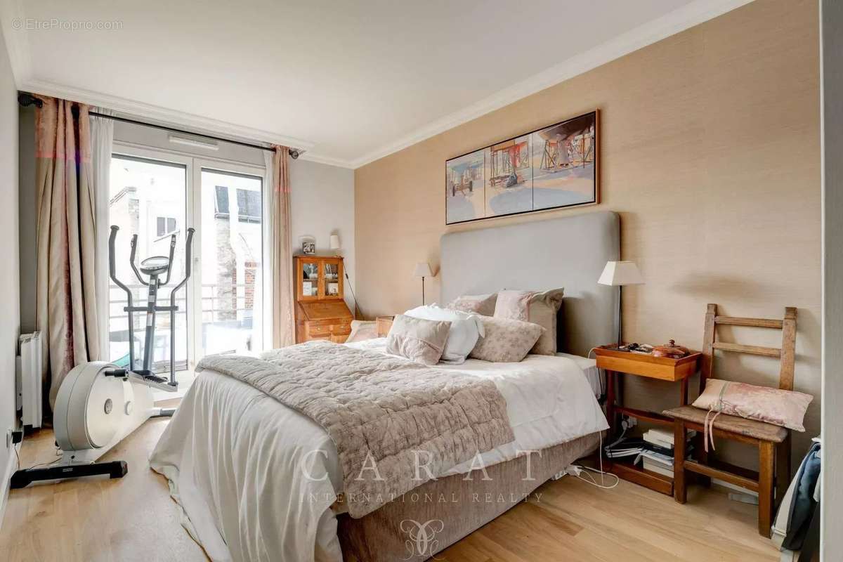 Appartement à ISSY-LES-MOULINEAUX