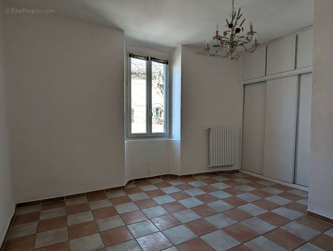 Appartement à VILLECROZE