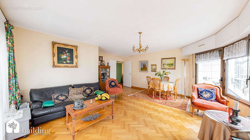 Appartement à LEVALLOIS-PERRET