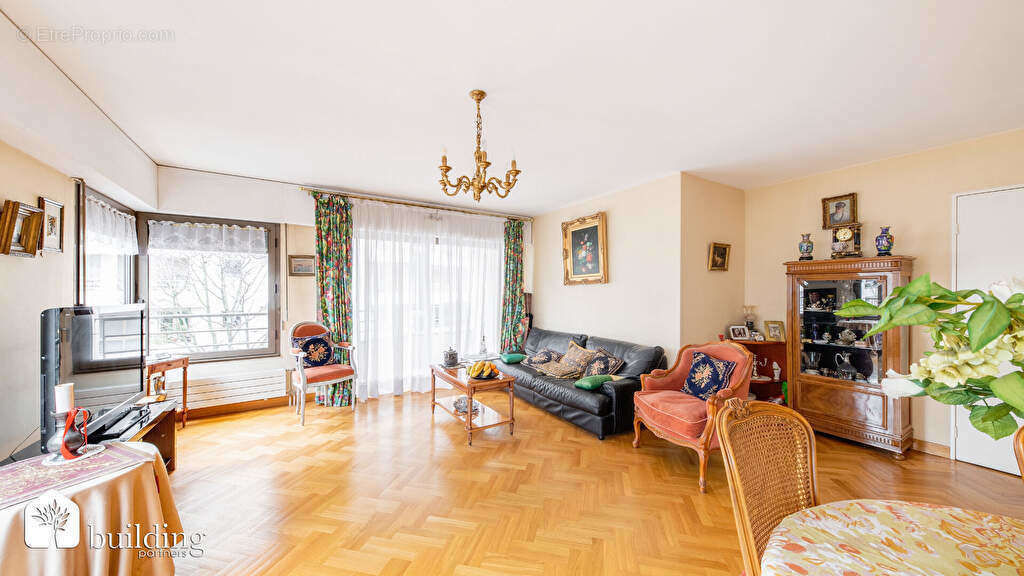 Appartement à LEVALLOIS-PERRET