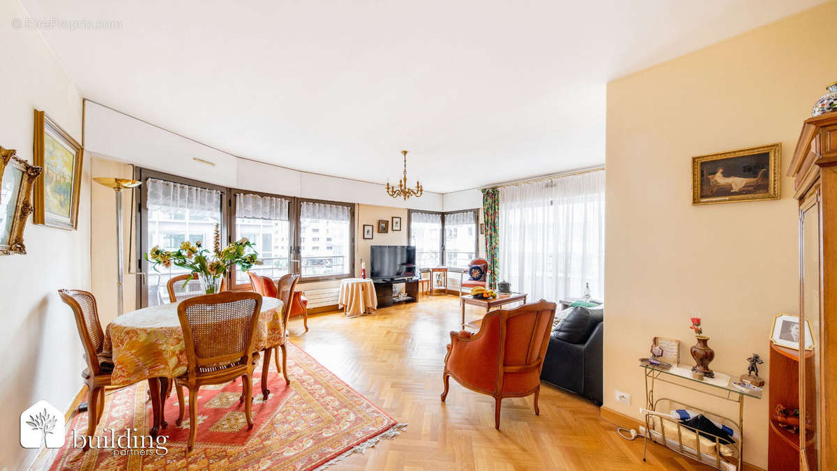 Appartement à LEVALLOIS-PERRET