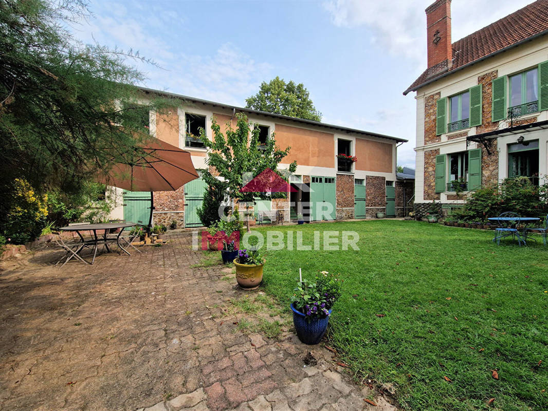 Maison à MAISONS-LAFFITTE