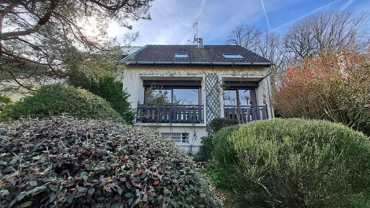 Maison à CHEVREUSE