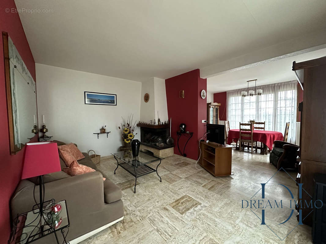 séjour/salon 31 m2. - Maison à MEZY-SUR-SEINE