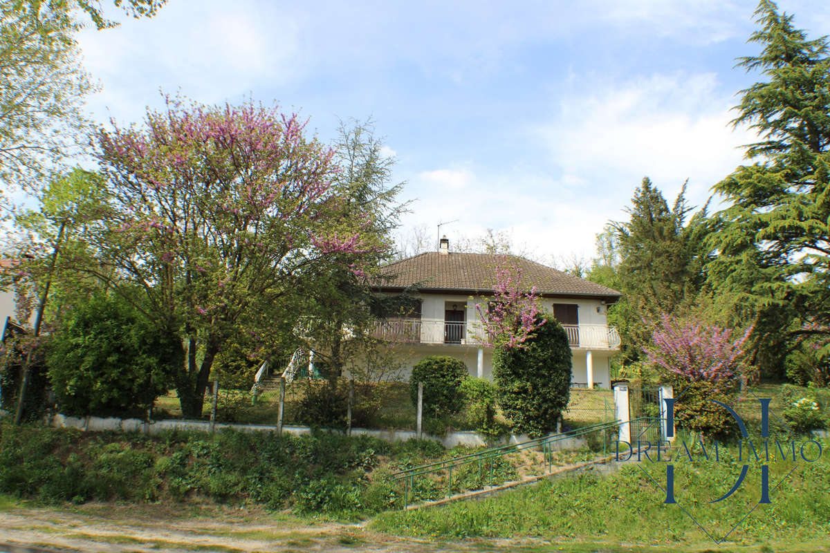 Maison à MEZY-SUR-SEINE