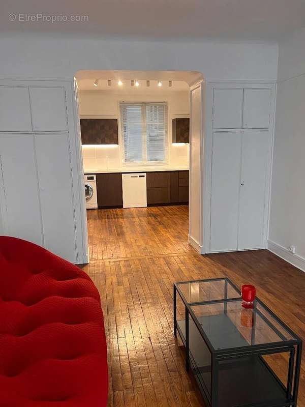 Appartement à PARIS-18E