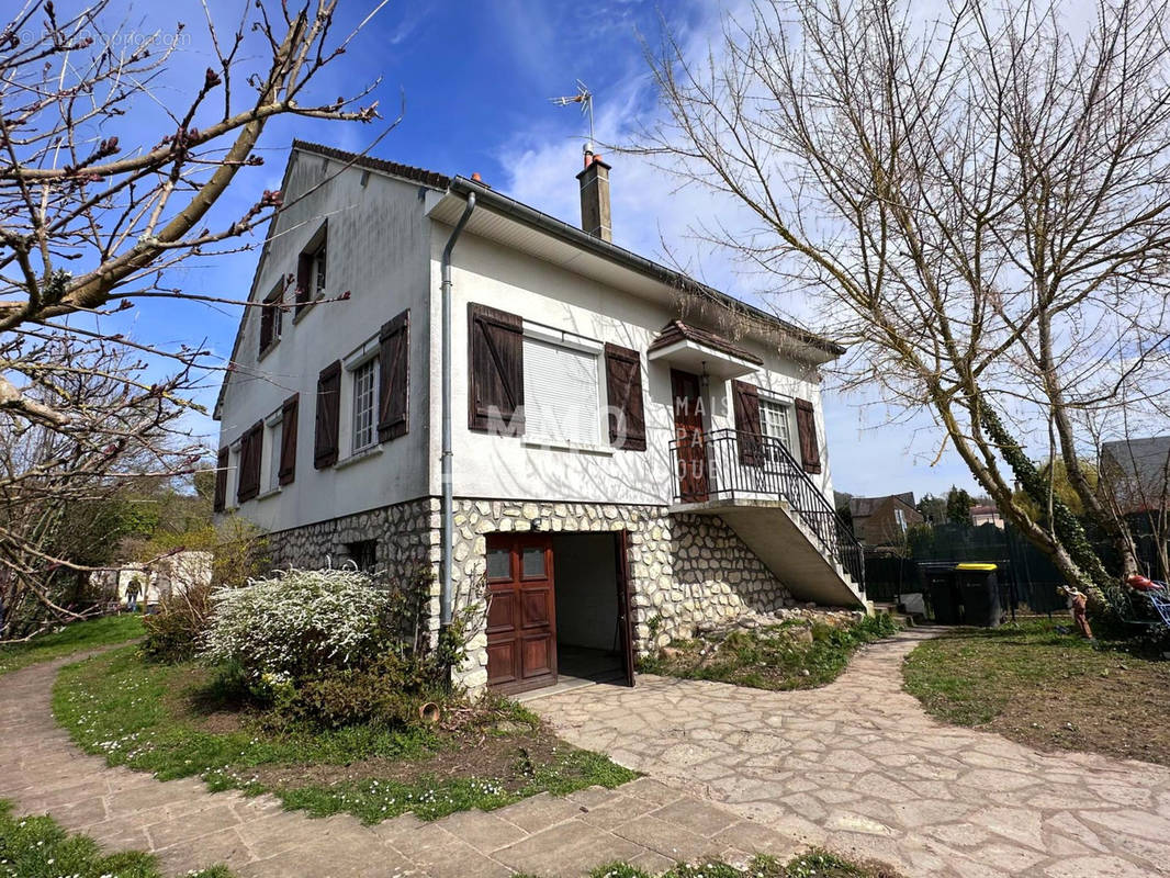 Maison à VOUVRAY-SUR-LOIR