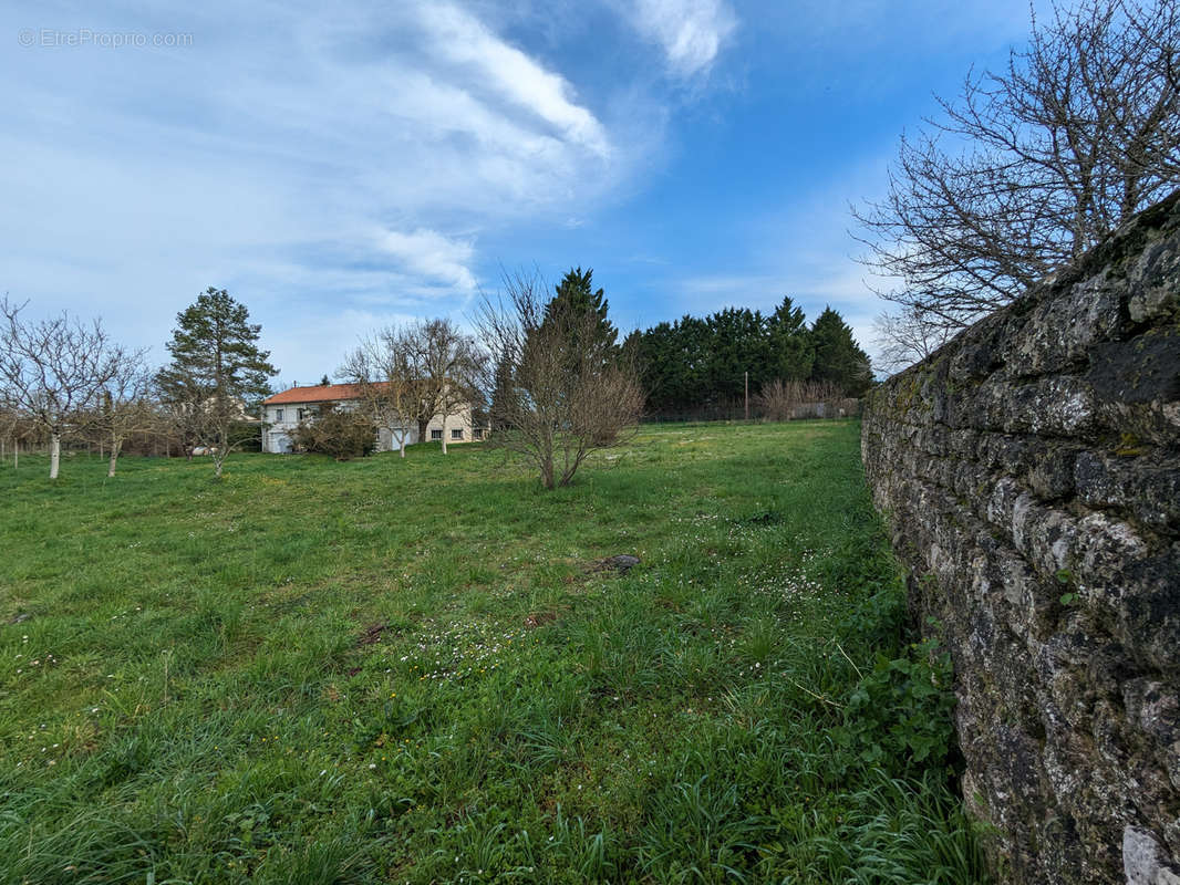 Maison à SAINT-SAVINIEN