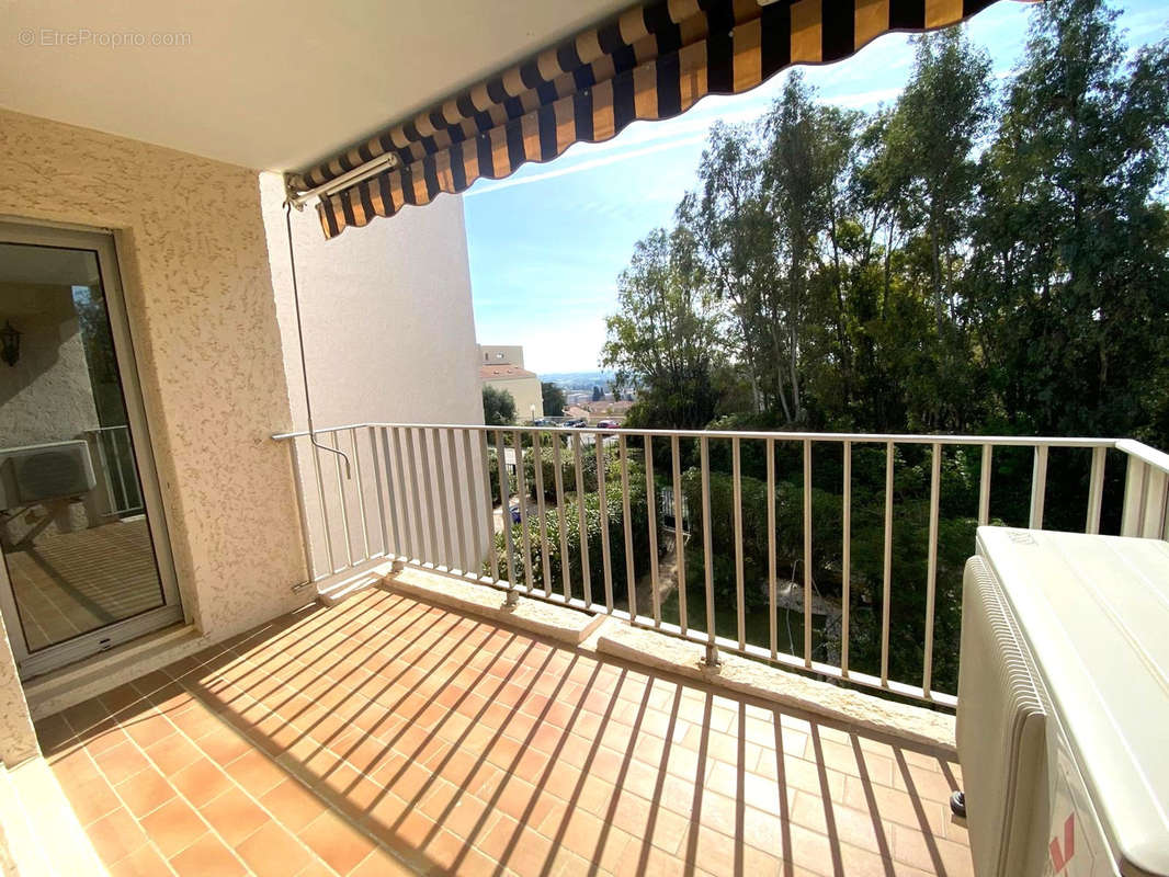 Appartement à HYERES