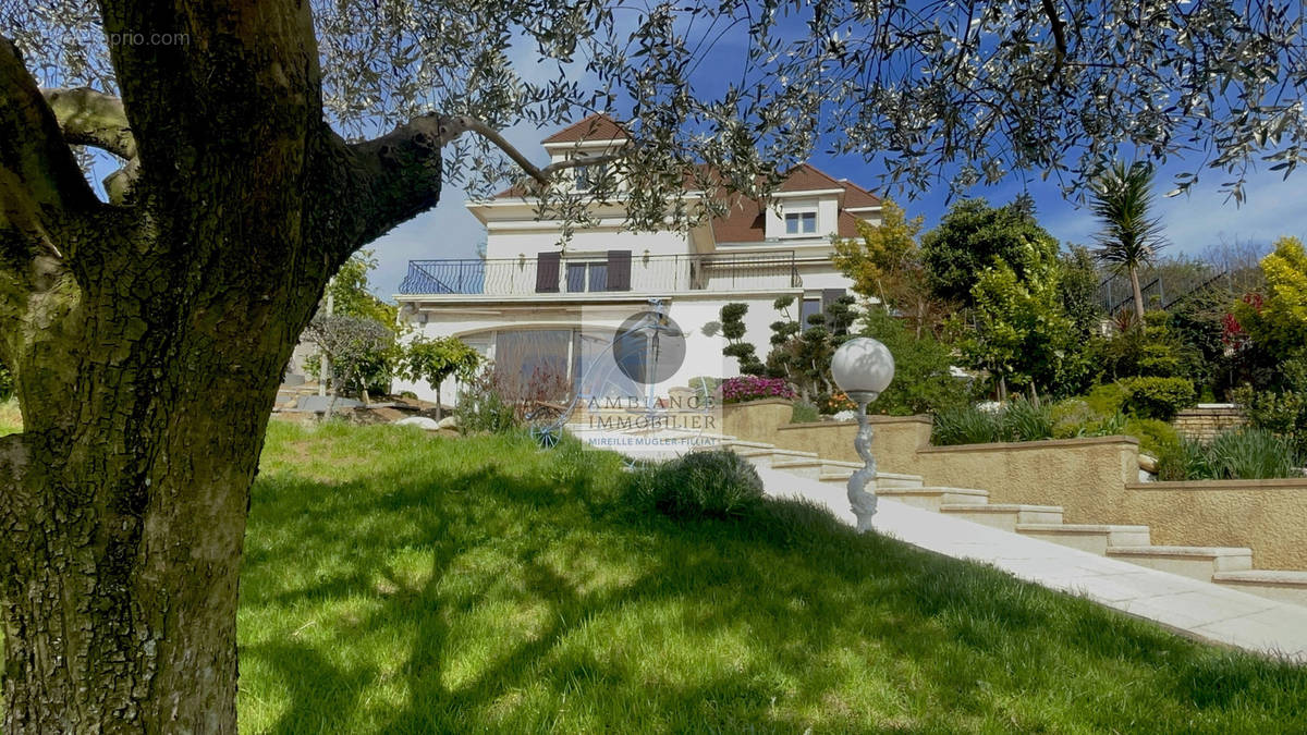 Maison à BOURG-LES-VALENCE