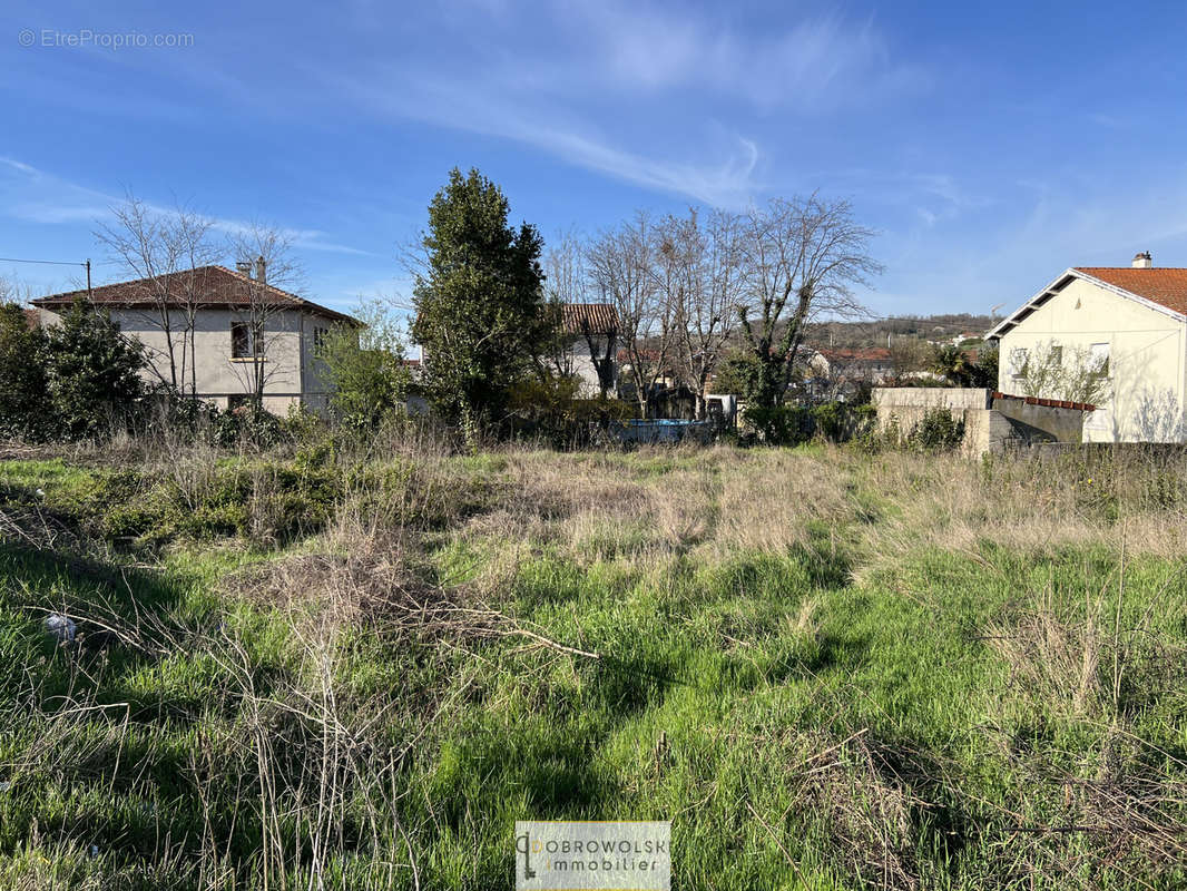 Terrain à SAINT-MAURICE-L&#039;EXIL