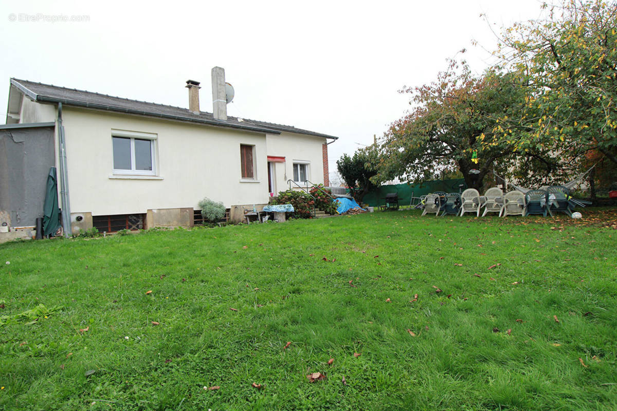 Maison à MIGNIERES