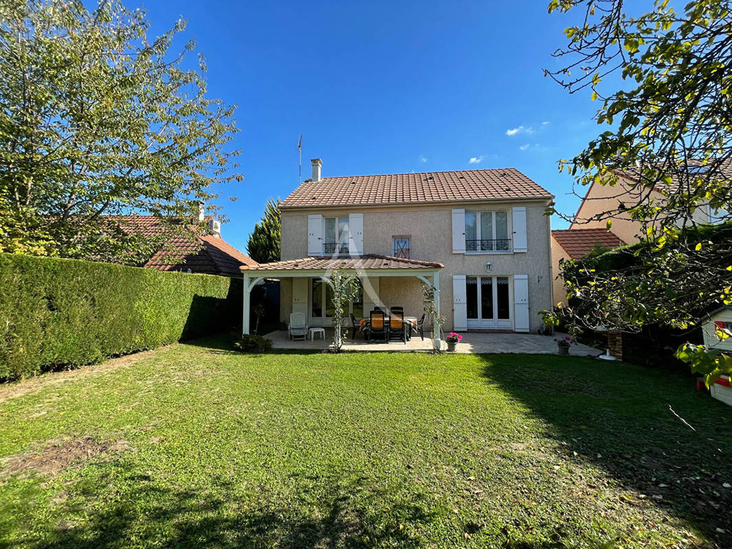 Maison à CHEVRY-COSSIGNY