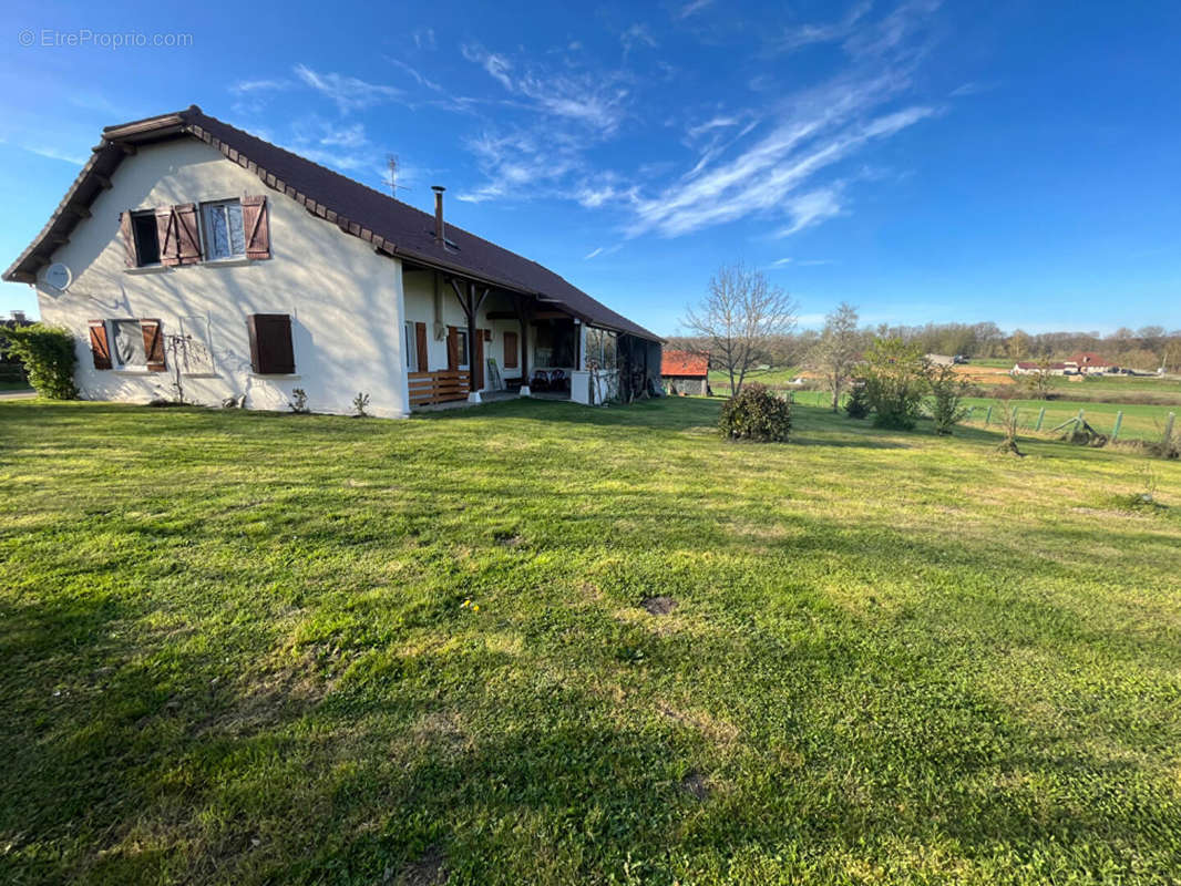 Maison à BOSJEAN