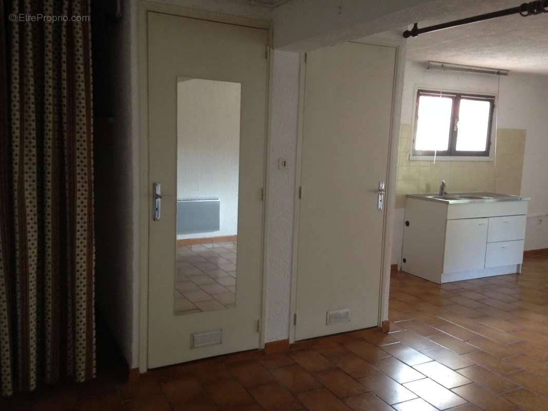 Appartement à ROQUEVAIRE