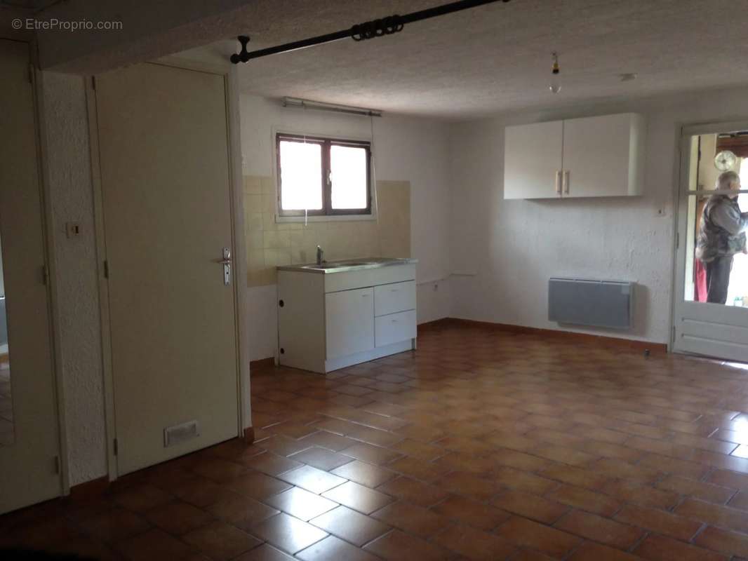 Appartement à ROQUEVAIRE