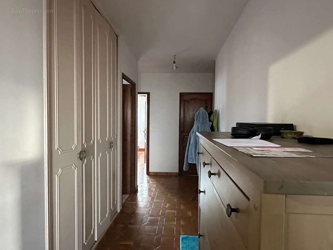 Appartement à ROQUEVAIRE