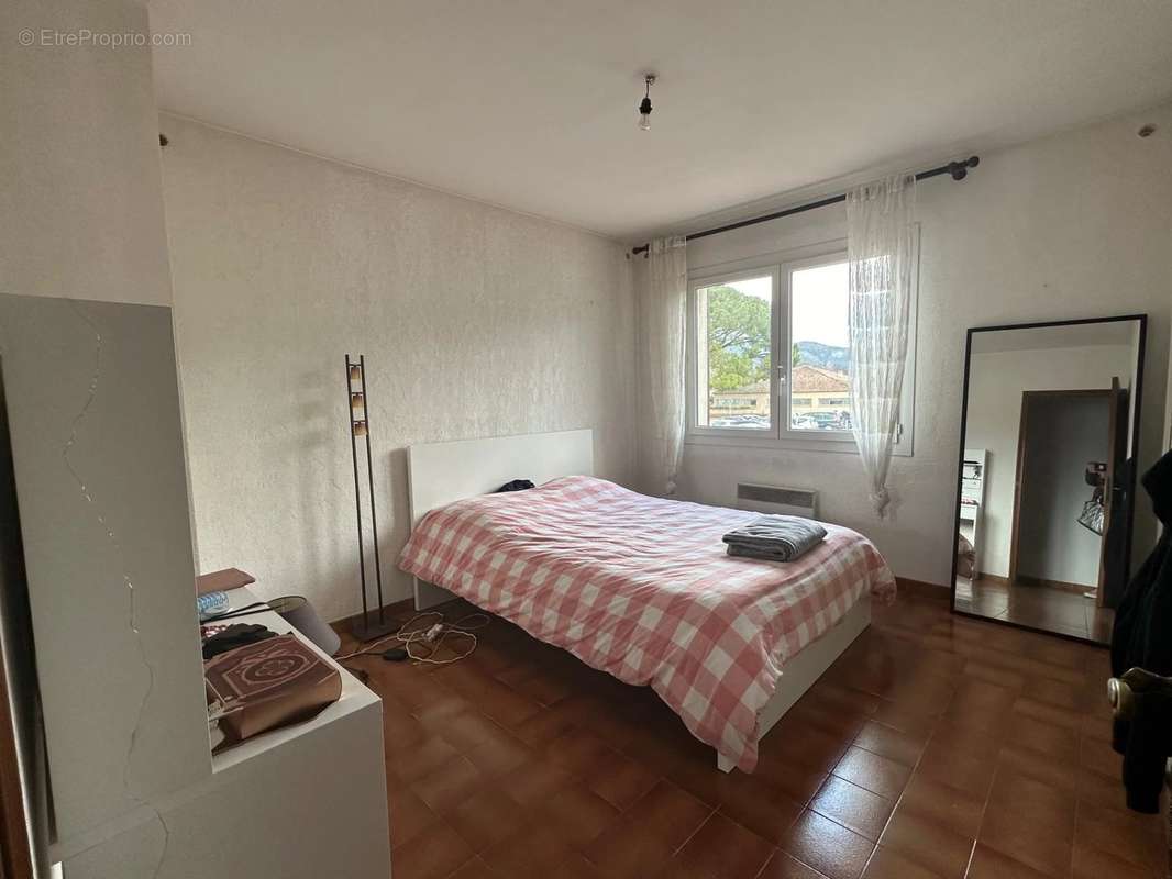 Appartement à ROQUEVAIRE