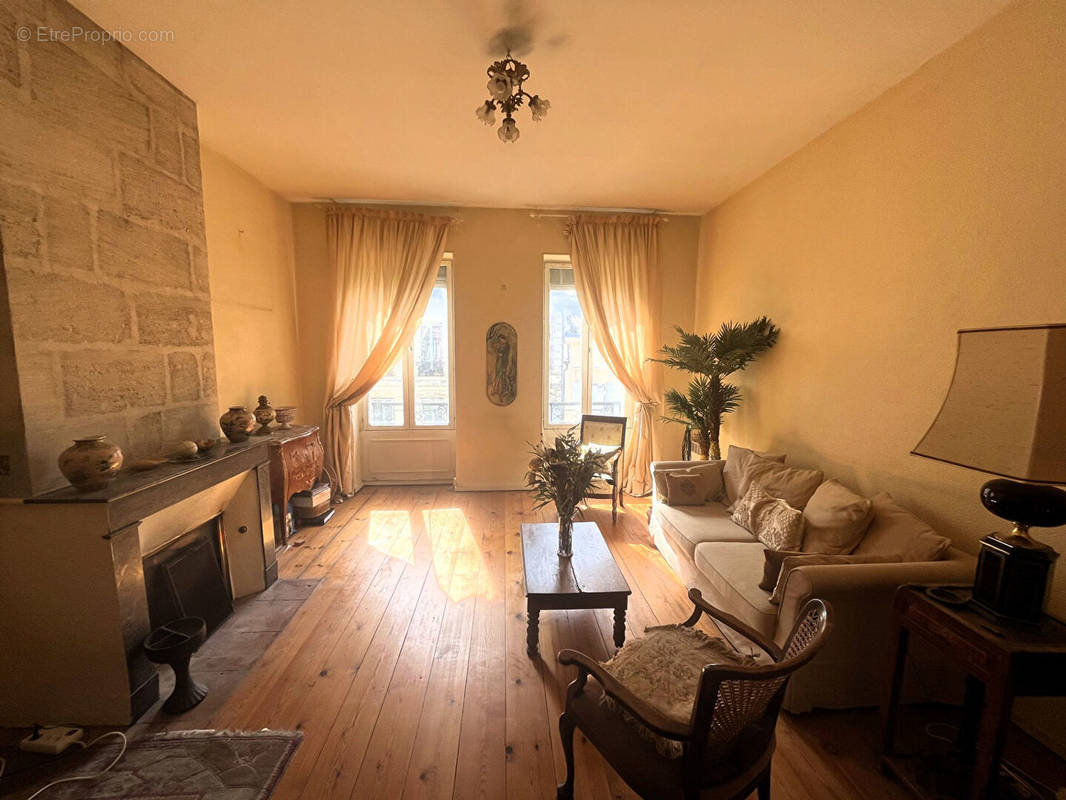 Appartement à BORDEAUX