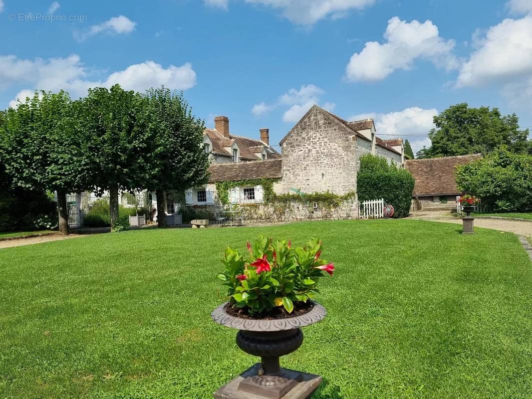 Maison à MONTIGNY-SUR-LOING