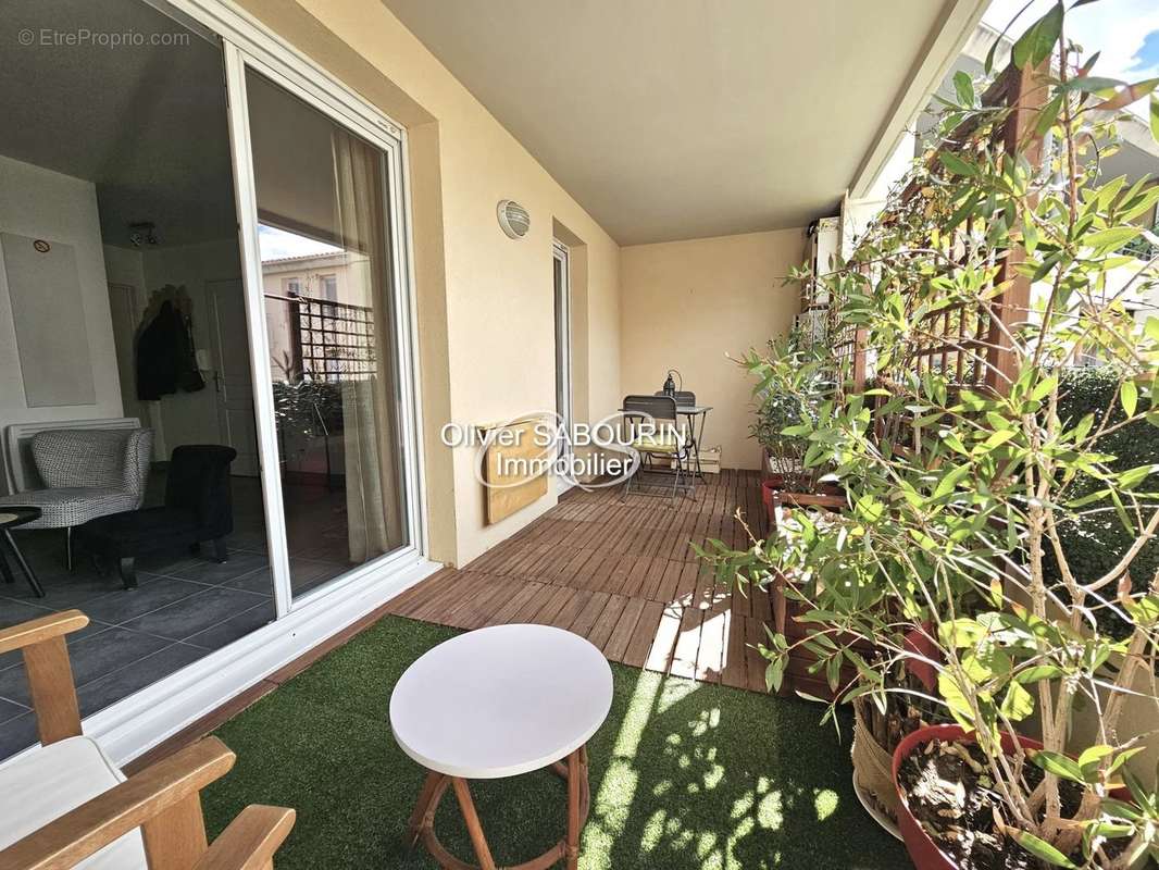 Appartement à ROQUEBRUNE-SUR-ARGENS