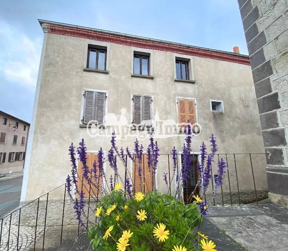 Maison à SAINTE-AGATHE-EN-DONZY