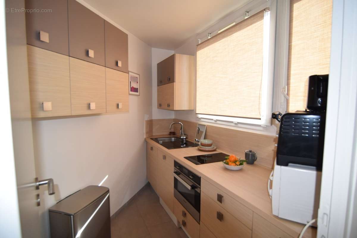 Appartement à NEUILLY-SUR-SEINE