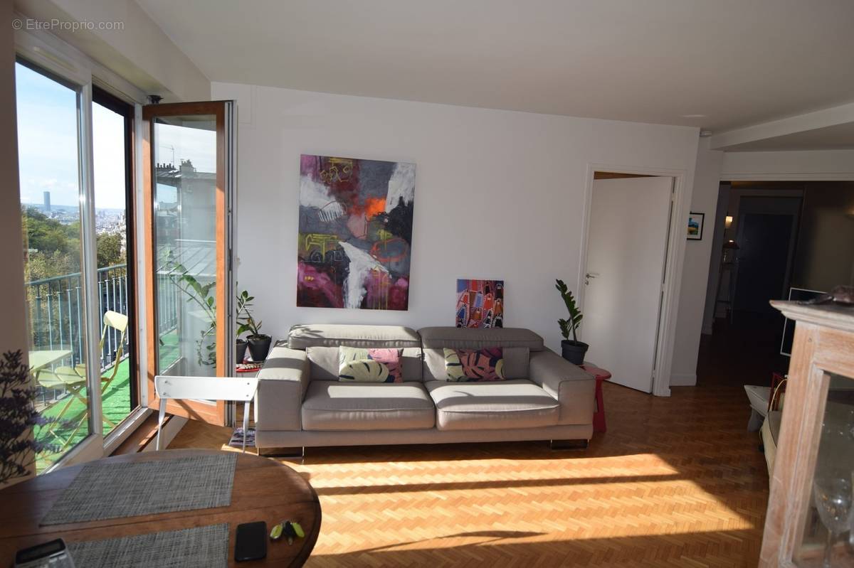 Appartement à NEUILLY-SUR-SEINE