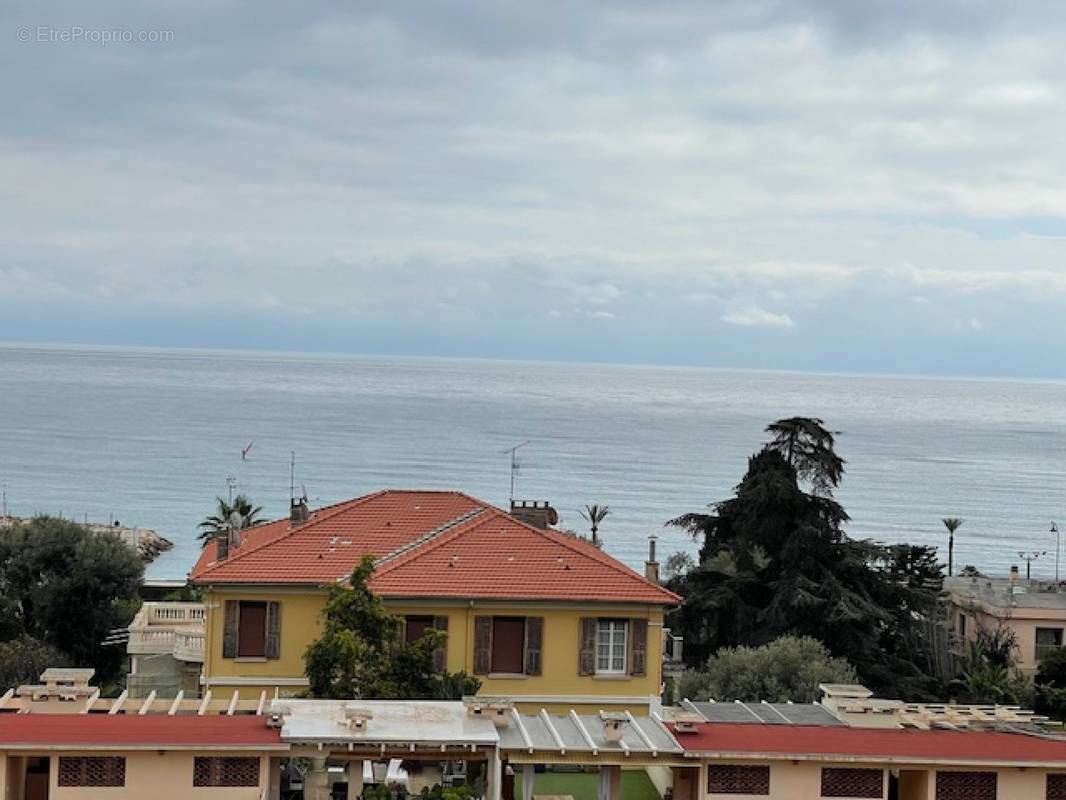 Appartement à ROQUEBRUNE-CAP-MARTIN