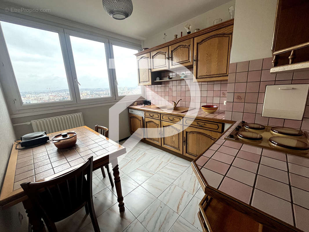 Appartement à COLOMBES