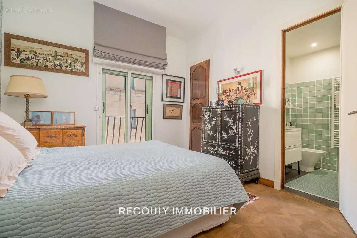 Appartement à MARSEILLE-2E