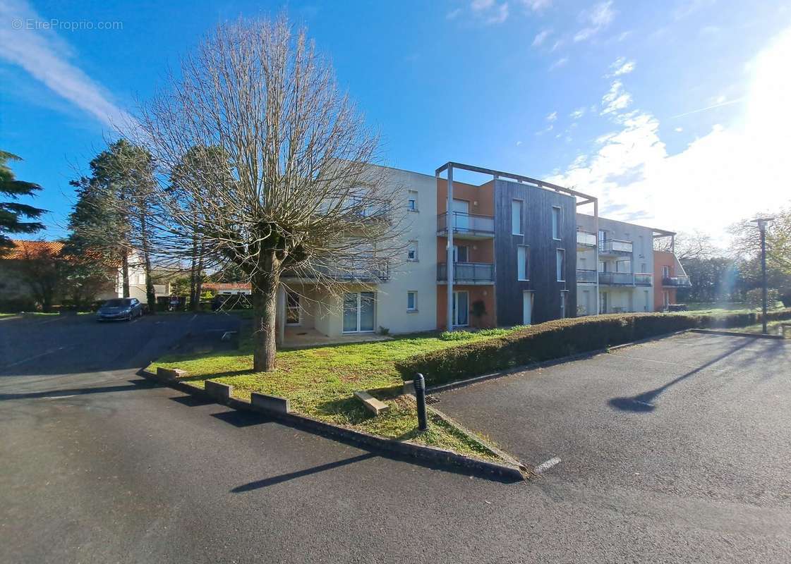 facade  - Appartement à BUXEROLLES